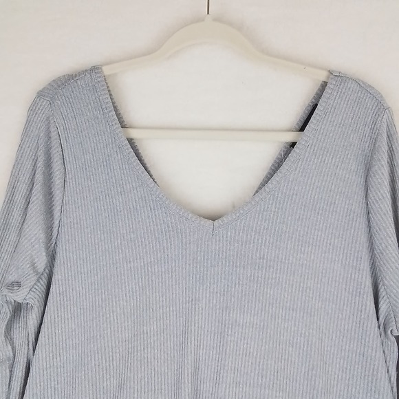Soncy Ribbed Knit Sweater Sz 10 Gray Oversized Stretchy V Neck Twist Open Back - Picture 2 of 11